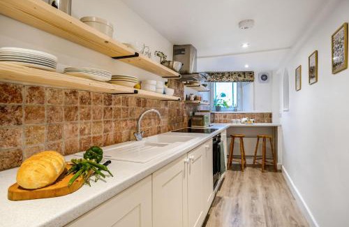 Charmouth House | Meads Cottage