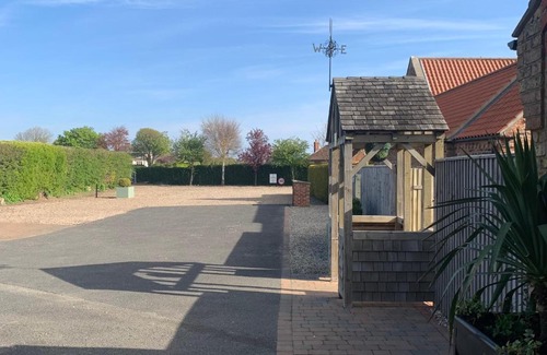 North Somercotes Bed & Breakfast | Meals Farm - Courtyard Room
