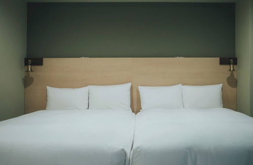 Shinsaibashi Hotel | Meander Osaka