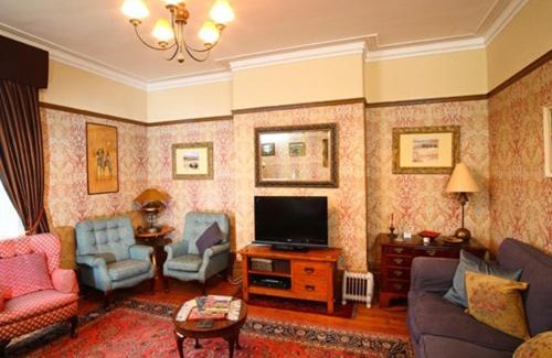 Meare House | Meare Manor
