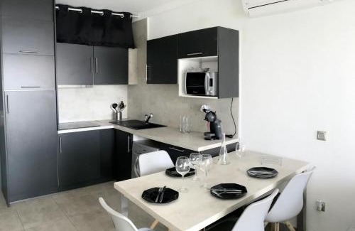 Almadraba-Canyelles Apartment | Meda chica 1f