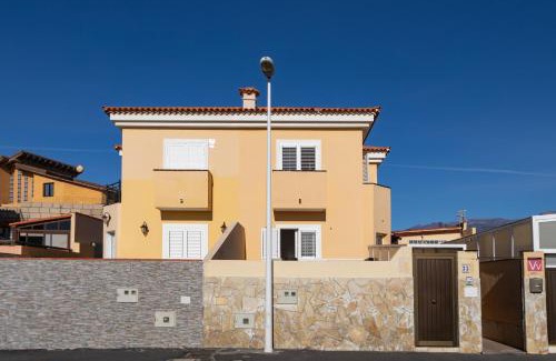 Arenas del Mar House | Medano Beach Coliving