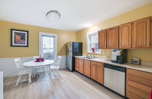 South Medford Apartment | Medford Apartment Rental, 5 Mi to Downtown Boston