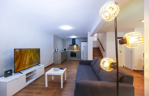 Cap de Salou Ski Chalet | MEDITERRANEA Terraced House with Private Pool