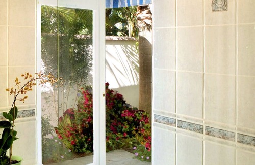 White Street Gallery District House | Mediterranean Caribbean Villa ~ Private Pool, Pet Friendly
