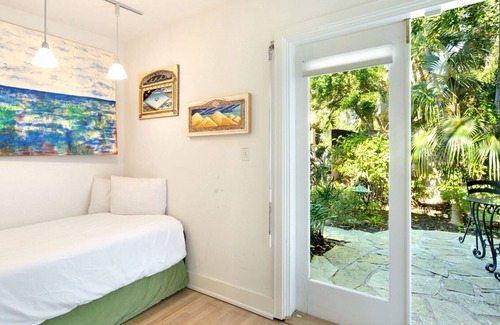 White Street Gallery District House | Mediterranean Caribbean Villa ~ Private Pool, Pet Friendly