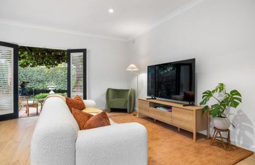 Unley Apartment | Mediterranean Muse - 3BR, Wi-Fi, Parking