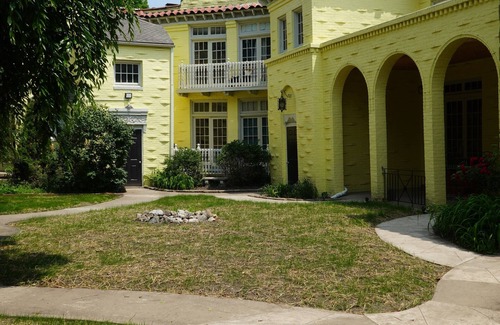 Downtown Dayton Apartment | Mediterranean river bank