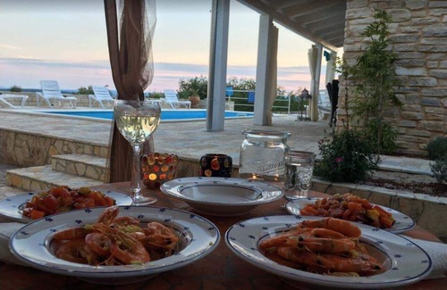 Garica Apartment | Mediterranean studio with pool on the island of Krk