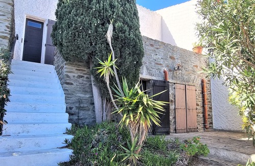 Banyuls-sur-Mer Villa | Mediterranean Villa F4 in Banyuls-sur-Mer, cove access, 2 terraces, secure parking