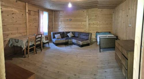 Khaishi House | Medo Guesthouse