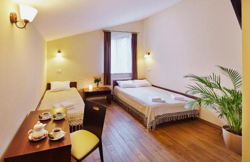 Lychakivskyi District Hotel | Medova Pechera