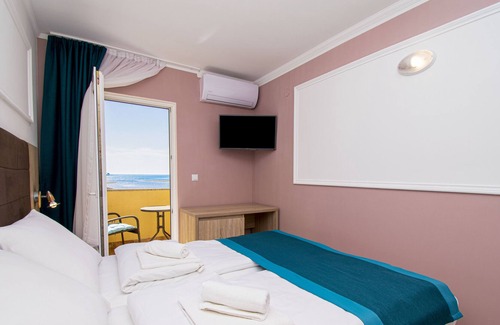Medulin Hotel | Medulin, Hotel Koral*** - Double room with a balcony and sea view