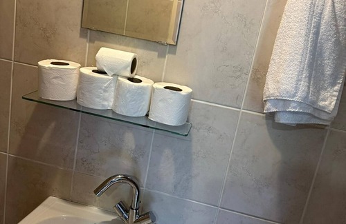 Chatham House | Medway Luxury Retreat Free Parking Free Wi-fi