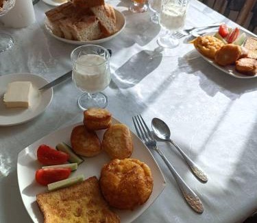 Bokonbayevo House | Meerim Guest House