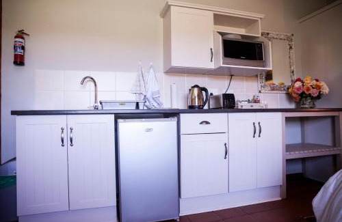 Nieu-Bethesda Apartment | Meerkat Self-catering