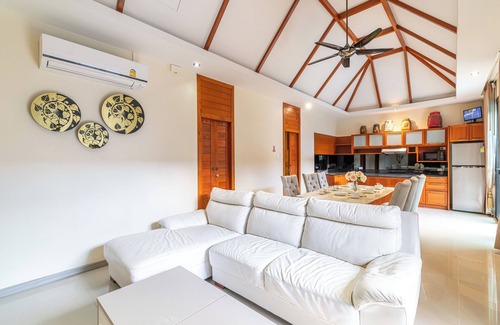 Rawai Apartment | Meet Holiday Hotel