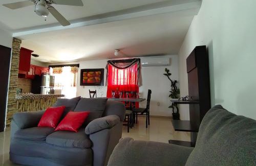 Mazatlan House | MEGA CASA FAMILIAR O AMIGOS 8 PERSONAS 5 Min PLAYA