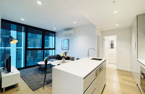 Melbourne Central Business District Apartment | Mega Style Apartments Victoria One