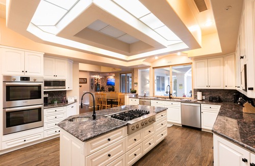 Palm Desert Villa | MEGA VILLA: Exquisite Backyard Oasis + Endless Fun! EV Charger ⭐️⭐️⭐️⭐️⭐️