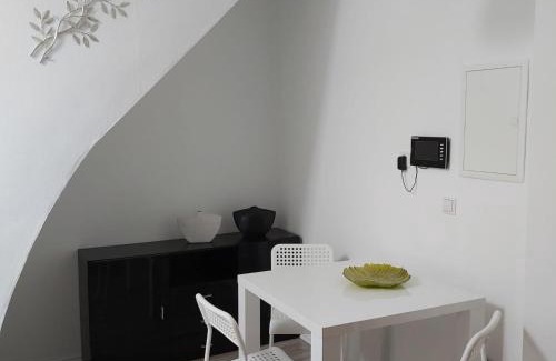 Mayen House | Megena