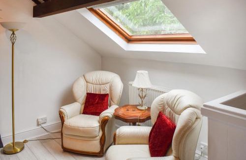 Denbigh House | Meifod Coach House