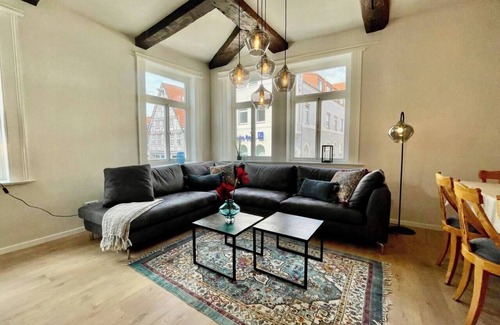 Celle Apartment | MEL&BENS Town Hall Suite | Old Town | Parking Option