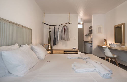 Adamas House | Melagrana