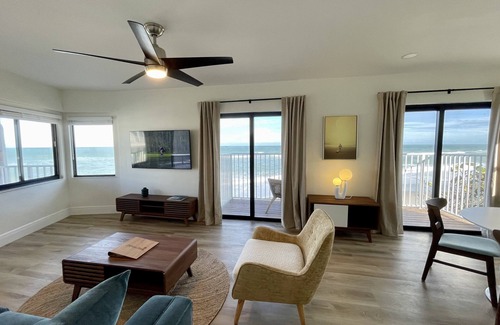 Claytons Hotel | Melbourne Beach Resort