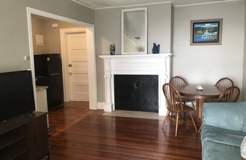 Sunny Point Apartment | Melbourne Waterfront - 1 Bed 1 Bath - Entire Apartment