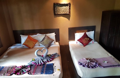 Ban Thalane Hotel | Melina's Beach Front Bungalow