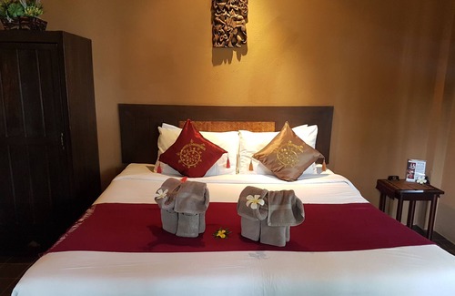 Ban Thalane Hotel | Melina's Beach Front Bungalow