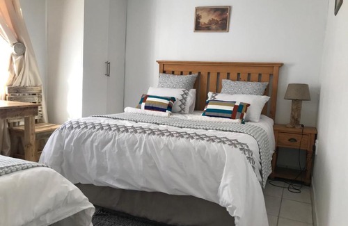 Eikenbosch House | MELJAA PRIME GUEST HOUSE