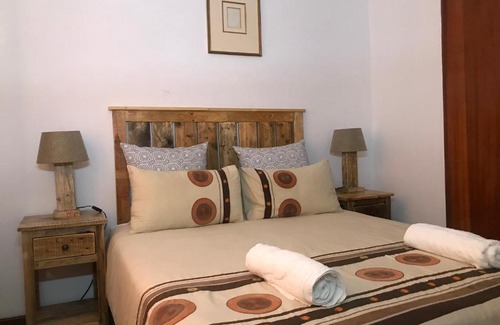 Eikenbosch House | MELJAA PRIME GUEST HOUSE