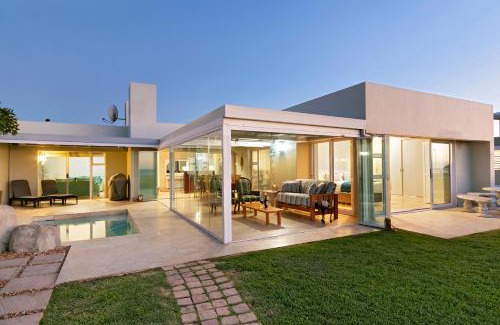 Melkbosstrand House | Melkbos Aan See by Host Agents
