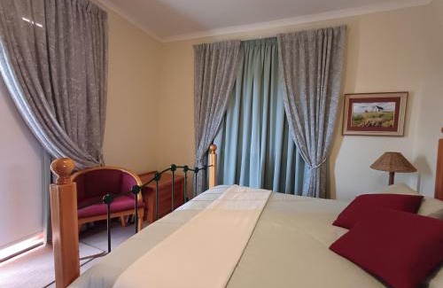 Outeniqua Strand House | Melkhoutkloof Guest House