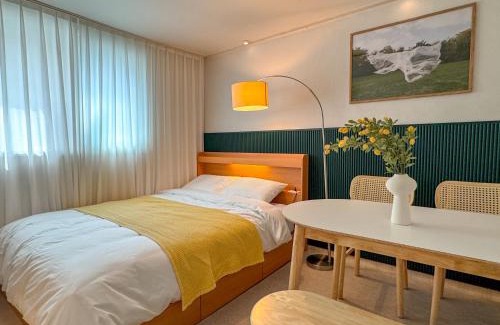 Seongsu Apartment | Mellow Stay Seongsu