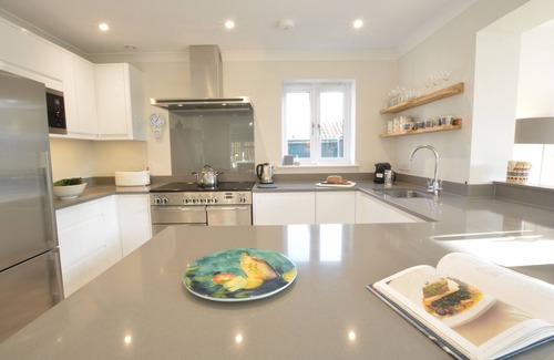 Thorpeness House | MELLOWS, THORPENESS, pet friendly, with a garden in Thorpeness