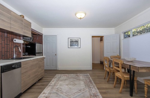 Melrose Apartment | Melrose Village - Walk to world famous shopping and dining.