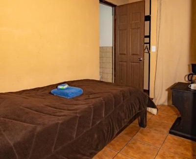 Alajuela Bed & Breakfast | Melrost Airport Bed & Breakfast
