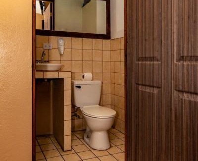Alajuela Bed & Breakfast | Melrost Airport Bed & Breakfast
