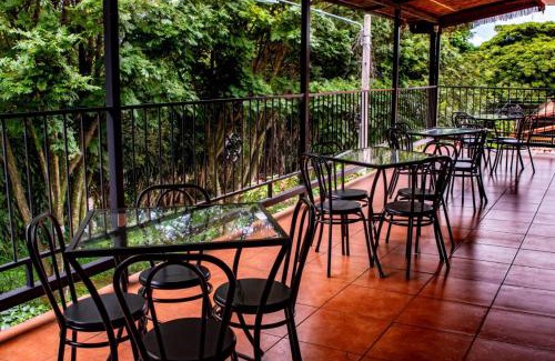 Alajuela Bed & Breakfast | Melrost Airport Bed & Breakfast