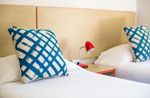 Auburn Hotel | Melton Hotel Auburn