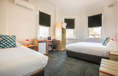 Auburn Hotel | Melton Hotel Auburn