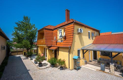 Balatonkeresztur House | MeLuIs