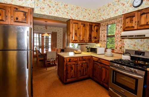 Melvin Village House | Melvin Bay escape - Lake Winnipesaukee amazing sunsets!