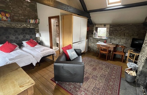 Cwmbach Cottage | Melyn, our two bedroom cottage