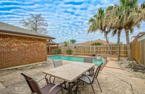 Kenner House | Memorable 5 Bedroom luxurious house.