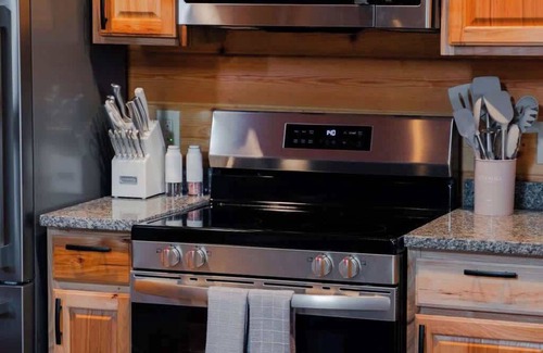 McArthur Cabin | Memories at Hillside A Modern Cabin Hocking Hills