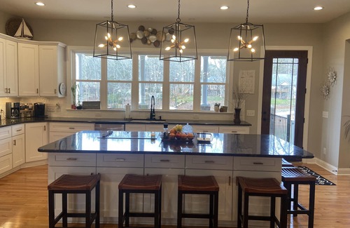 Mooresville House | Memory Maker| Lakefront |2 Main Level Master Suites | Family Friendly | Pets